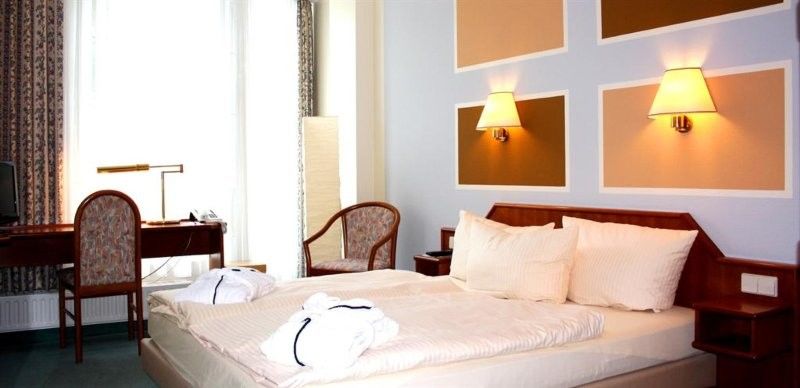 SensCity Hotel Berlin Spandau Zimmer foto