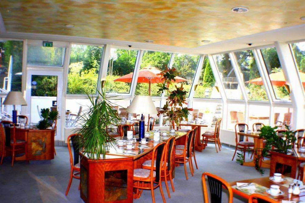 SensCity Hotel Berlin Spandau Restaurant foto